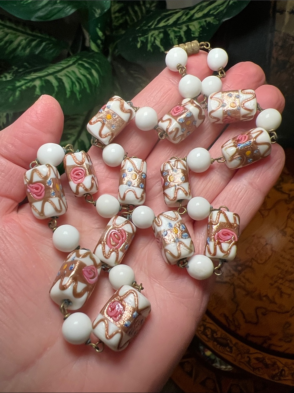 Vintage Murano Venetian Wedding Cake Art Glass White Milk Glass Beaded Necklace